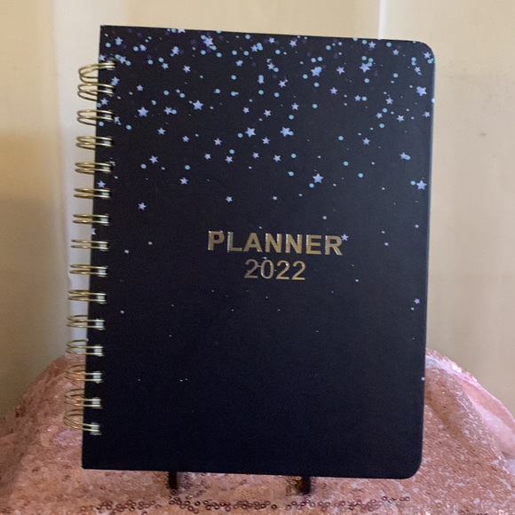 Spiral Planner 2022 Featuring Dark Blue with Stars - New - Picture 2 of 7